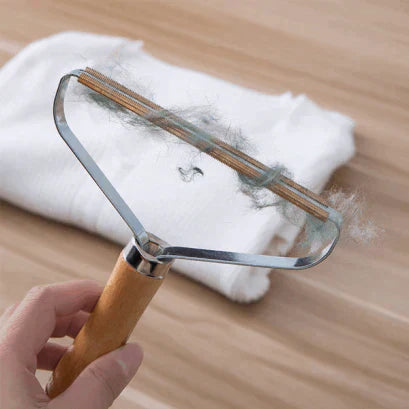 1+1 CADOU: Inlaturator de scame multifunctional Scammy